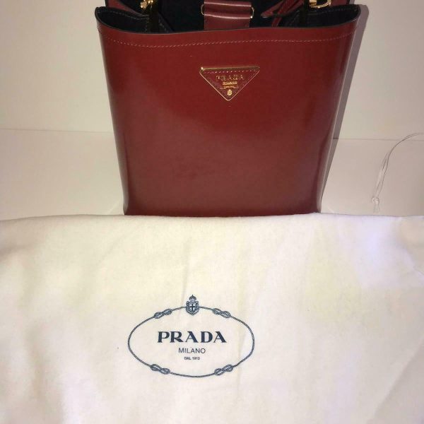 Prada 1BA212 medium panier bag red black
